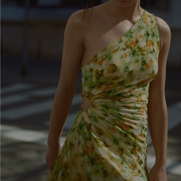 Mango Dresses & Skirts - Mango Floral One-Shoulder Dress